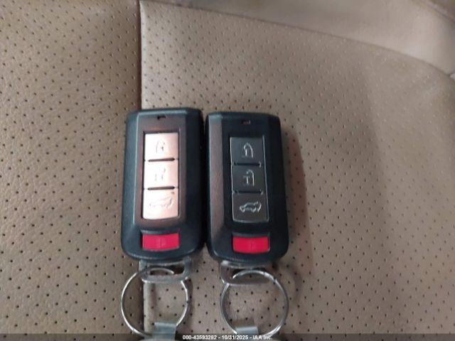 2016 MITSUBISHI OUTLANDER JA4AZ3A32GZ001770 Photo 10