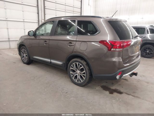 2016 MITSUBISHI OUTLANDER JA4AZ3A32GZ001770 Photo 2
