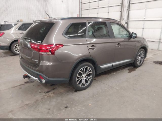 2016 MITSUBISHI OUTLANDER JA4AZ3A32GZ001770 Photo 3