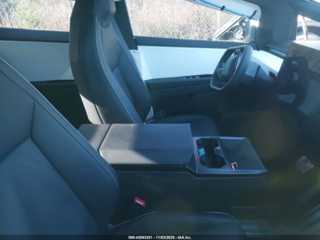 2024 TESLA CYBERTRUCK 7G2CEHED3RA006084 Photo 4