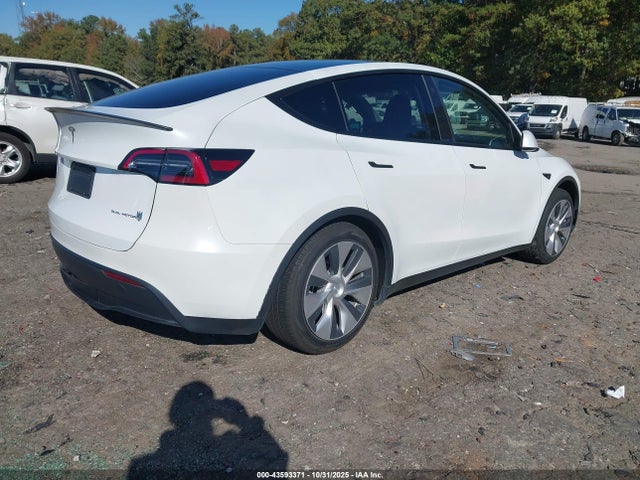 2023 TESLA MODEL Y 7SAYGDEE9PA052958 Photo 3