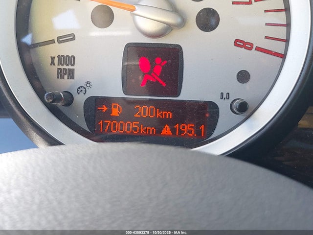 2009 MINI COOPER CLUBMAN WMWML33569TP97803 Photo 6