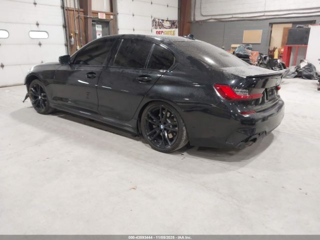 2021 BMW 330I 3MW5R7J01M8C14989 Photo 2