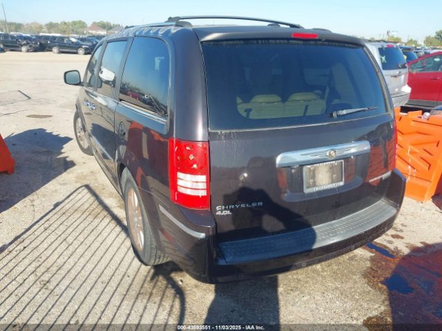 2010 CHRYSLER TOWN & COUNTRY 2A4RR7DX9AR365954 Photo 2
