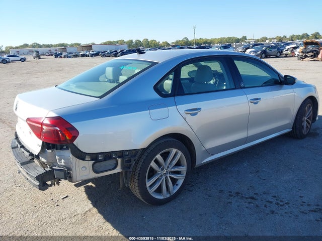 Продажа на аукционе авто 2019 Volkswagen Passat 2.0t Wolfsburg Edition, vin: 1VWLA7A37KC009370, номер лота: 43593815