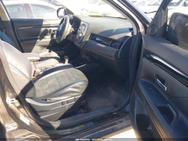 2019 MITSUBISHI OUTLANDER JA4AD3A36KZ033807 Photo 4