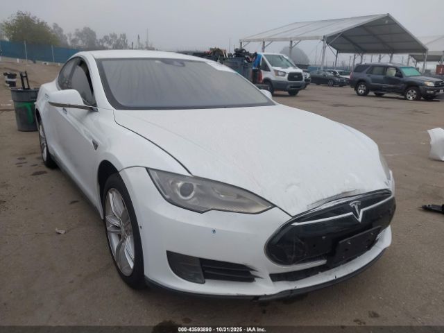 2015 TESLA MODEL S 5YJSA1E15FF103566 Photo 0