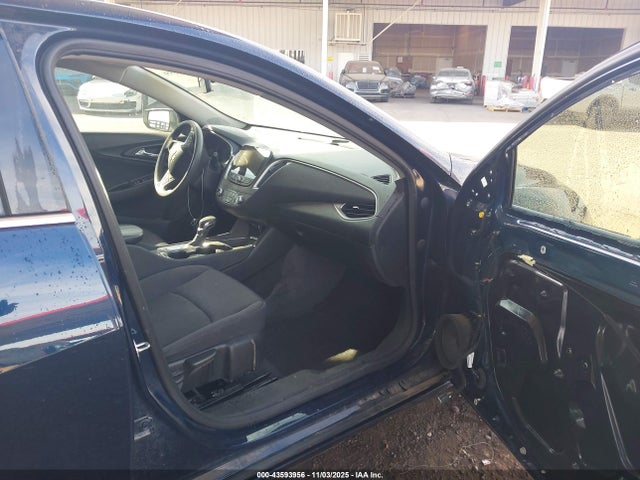 1G1ZD5ST8NF145316 Chevrolet MALIBU LT