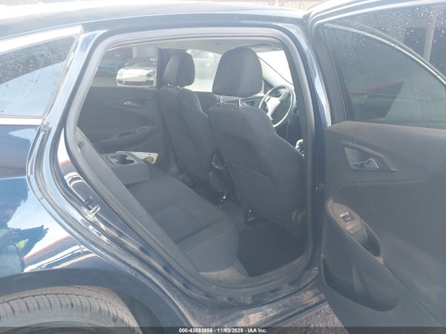 1G1ZD5ST8NF145316 Chevrolet MALIBU LT