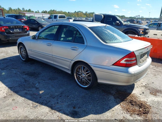 2006 MERCEDES-BENZ C 350 WDBRF56HX6F728171 Photo 2