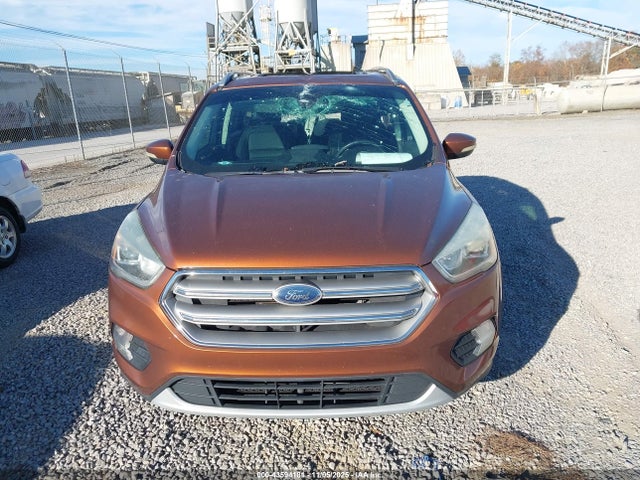 1FMCU0J98HUC93001 Ford Escape Titanium