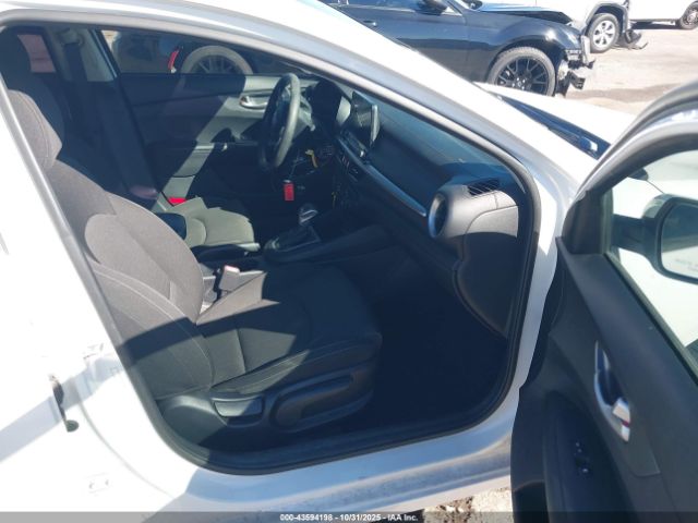 2021 KIA FORTE 3KPF24AD2ME288839 Photo 4