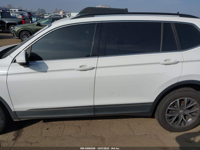 3VV3B7AX7LM064308 Volkswagen Tiguan 2.0t Se/2.0t Se R-line Black/2.0t Sel