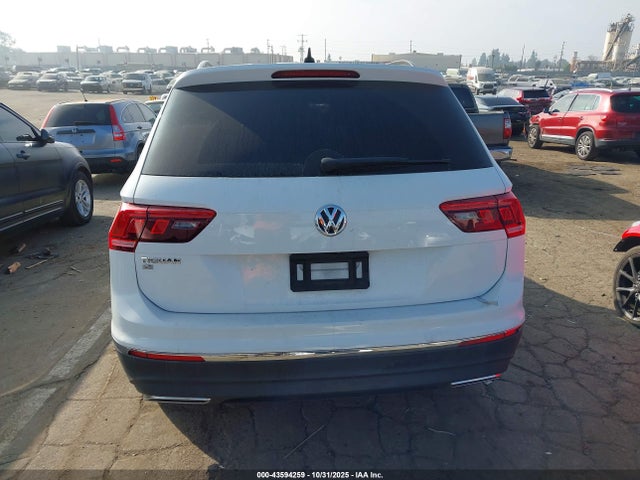 3VV3B7AX7LM064308 Volkswagen Tiguan 2.0t Se/2.0t Se R-line Black/2.0t Sel
