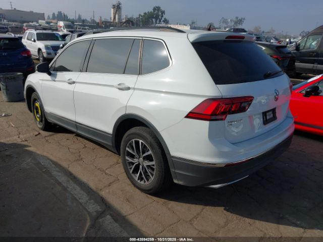 2020 VOLKSWAGEN TIGUAN 3VV3B7AX7LM064308 Photo 2
