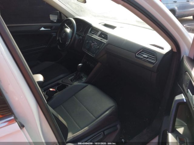 2020 VOLKSWAGEN TIGUAN 3VV3B7AX7LM064308 Photo 4