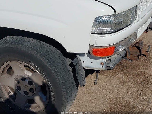 43594275 :رقم المزاد ، 3GNEC16Z15G242069 vin ، 2005 Chevrolet Suburban 1500 Lt مزاد بيع