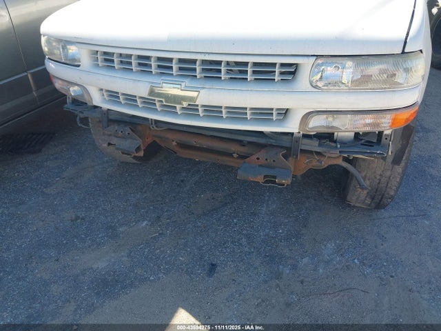 43594275 :رقم المزاد ، 3GNEC16Z15G242069 vin ، 2005 Chevrolet Suburban 1500 Lt مزاد بيع