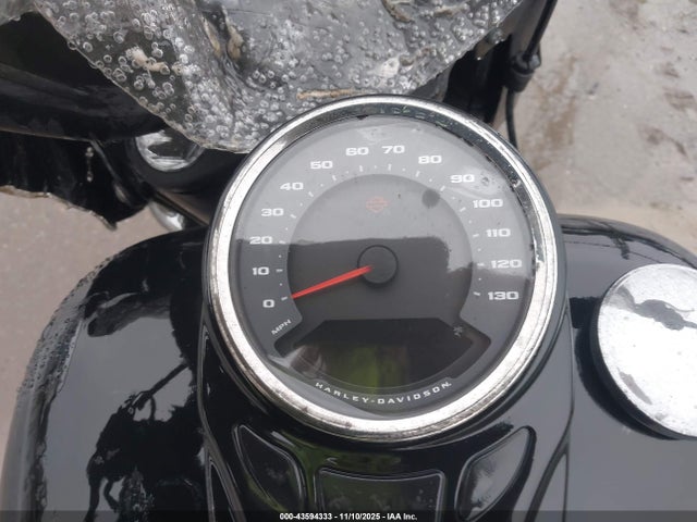 2025 HARLEY-DAVIDSON FLHC 1HD1YA91XSB014542 Photo 6