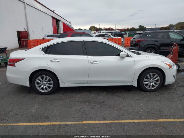 Nissan Altima 2.5 S 2015 1N4AL3AP5FC206842 Image 13