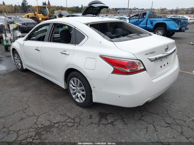 Nissan Altima 2.5 S 2015 1N4AL3AP5FC206842 Image 3