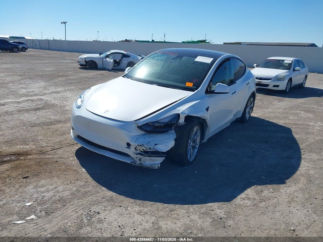 2022 TESLA MODEL Y 7SAYGAEE0NF536449 Photo 1