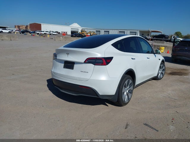 2022 TESLA MODEL Y 7SAYGAEE0NF536449 Photo 3