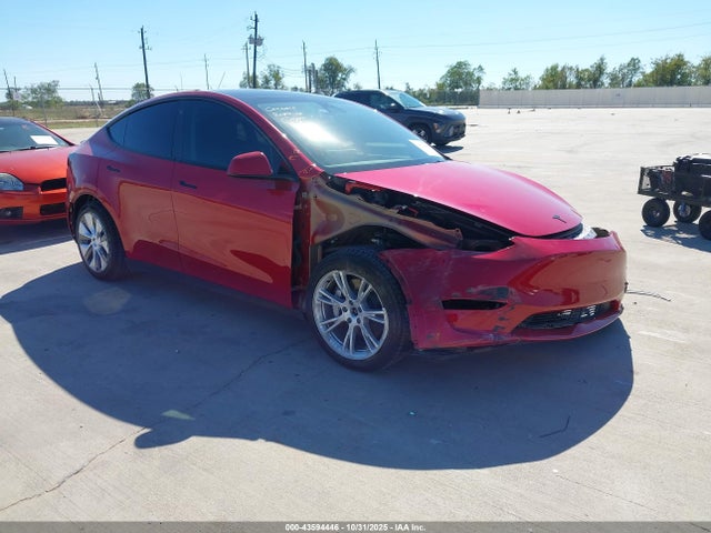 2023 TESLA MODEL Y 7SAYGDEE1PA063520 Photo 0
