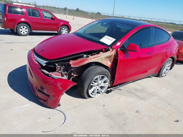 2023 TESLA MODEL Y 7SAYGDEE1PA063520 Photo 1