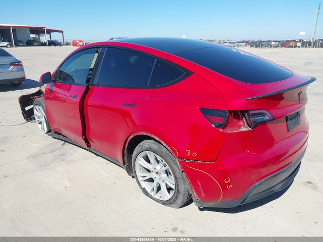 2023 TESLA MODEL Y 7SAYGDEE1PA063520 Photo 2