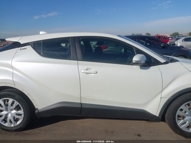 Toyota C-HR LE 2019 JTNKHMBX9K1033249 Image 14