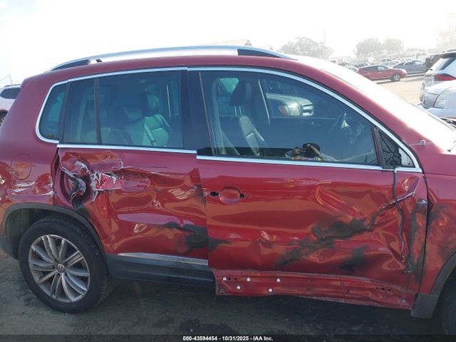 WVGAV7AX5FW020143 Volkswagen TIGUAN SE