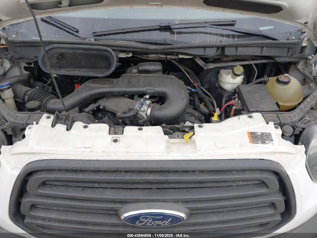 43594556 :رقم المزاد ، 1FDBF6ZM3GKA18681 vin ، 2016 Ford Transit-350 Cab مزاد بيع
