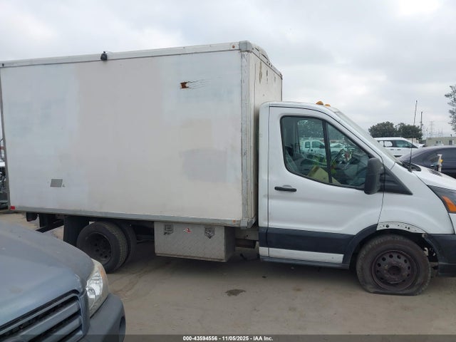 43594556 :رقم المزاد ، 1FDBF6ZM3GKA18681 vin ، 2016 Ford Transit-350 Cab مزاد بيع