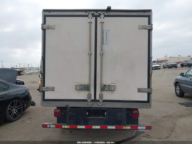 43594556 :رقم المزاد ، 1FDBF6ZM3GKA18681 vin ، 2016 Ford Transit-350 Cab مزاد بيع