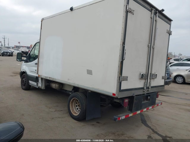 43594556 :رقم المزاد ، 1FDBF6ZM3GKA18681 vin ، 2016 Ford Transit-350 Cab مزاد بيع