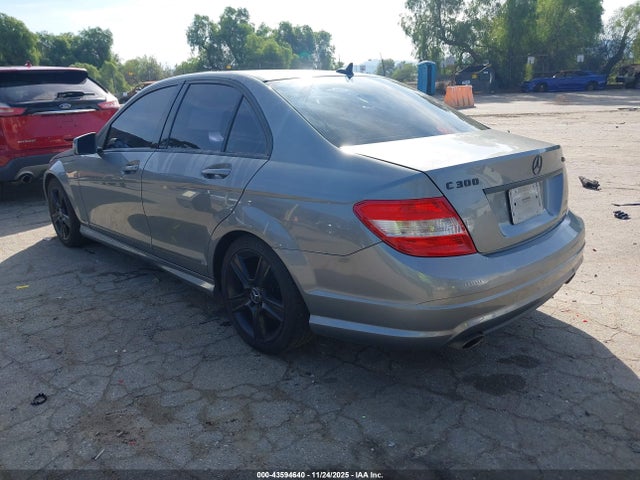 43594640 :رقم المزاد ، WDDGF8BB5AF416317 vin ، 2010 Mercedes-benz C 300 Luxury 4matic/sport 4matic مزاد بيع