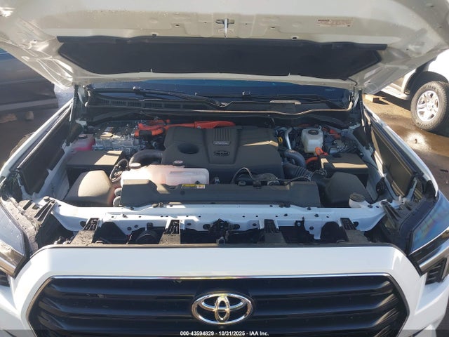 Toyota Sequoia Sr5 2025 7SVAAABA6SX072253 Image 10