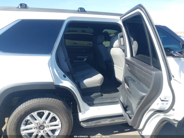 Toyota Sequoia Sr5 2025 7SVAAABA6SX072253 Image 8
