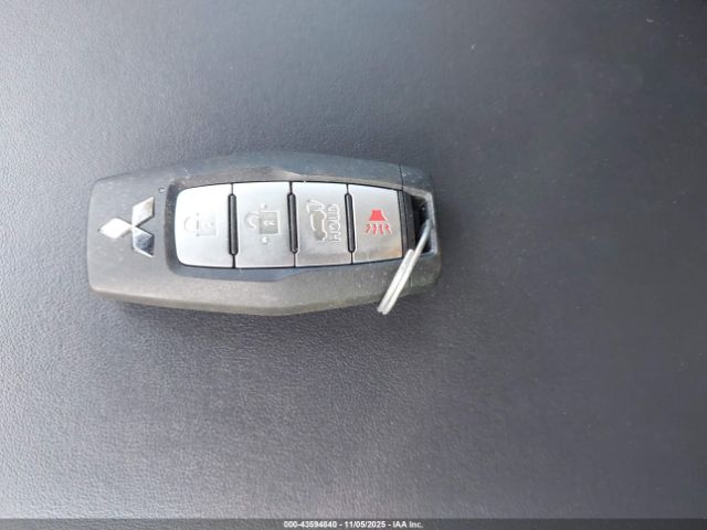 2023 MITSUBISHI OUTLANDER JA4J4UA89PZ012569 Photo 10