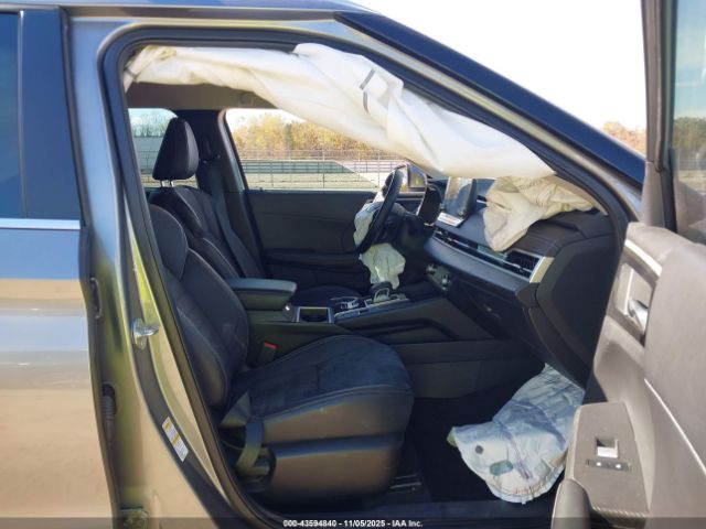 2023 MITSUBISHI OUTLANDER JA4J4UA89PZ012569 Photo 4