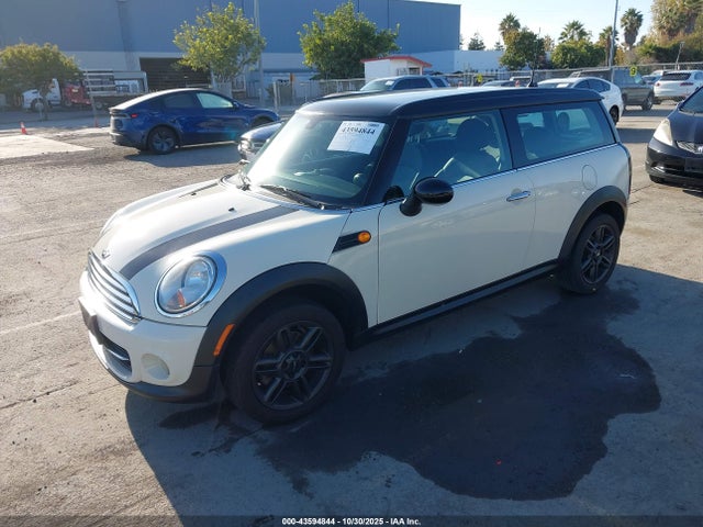 2011 MINI COOPER CLUBMAN WMWZF3C58BT188103 Photo 1