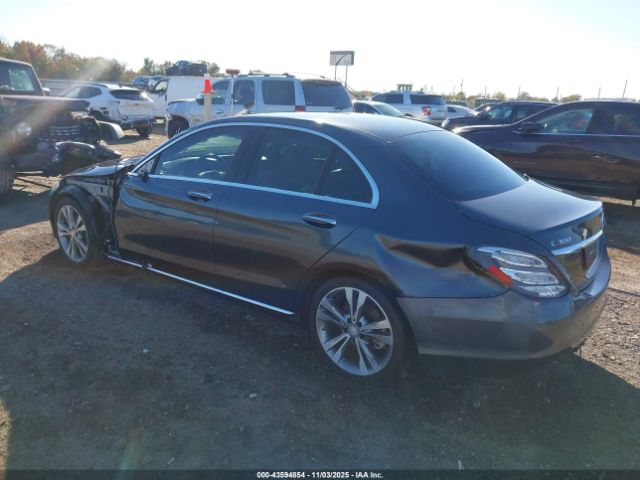 2015 MERCEDES-BENZ C 300 55SWF4JBXFU076902 Photo 2