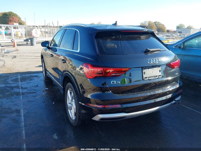 2020 AUDI Q3 WA1AECF31L1001594 Photo 2