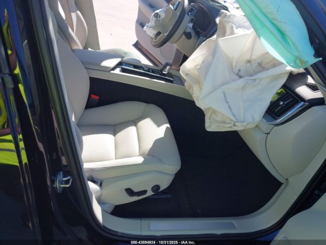 2025 VOLVO XC60 PLUG-IN HYBRID YV4H60RCXS1049604 Photo 4