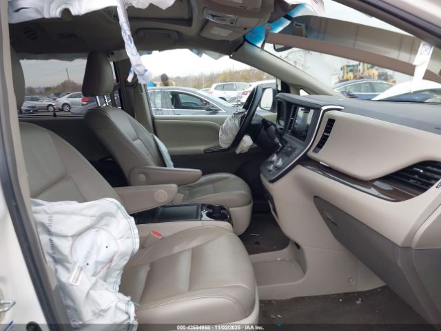 2015 TOYOTA SIENNA 5TDDK3DC6FS117993 Photo 4