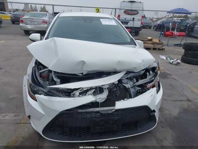 Toyota Corolla Hybrid Le 2022 JTDEAMDE0N3007004 Image 11