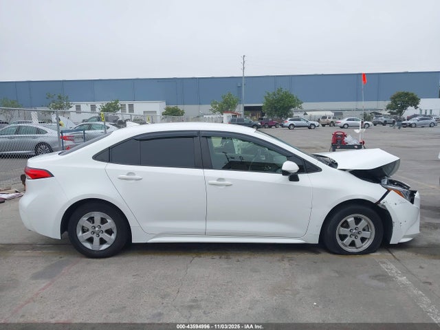 Toyota Corolla Hybrid Le 2022 JTDEAMDE0N3007004 Image 12