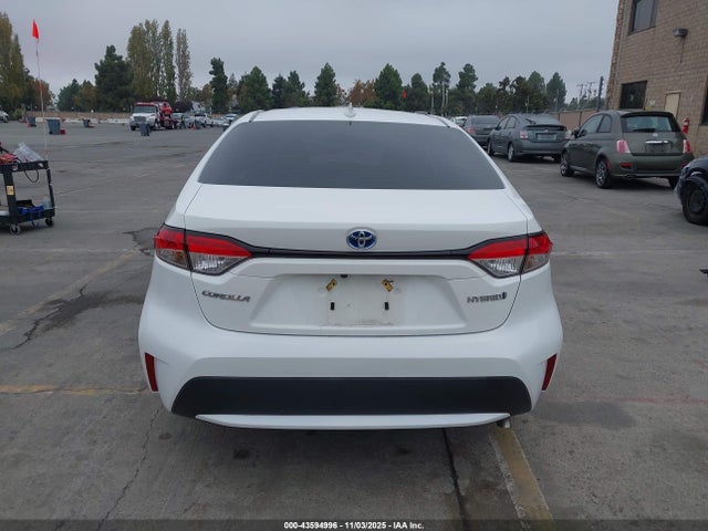 Toyota Corolla Hybrid Le 2022 JTDEAMDE0N3007004 Image 15