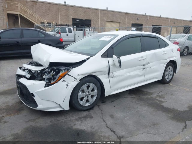 Toyota Corolla Hybrid Le 2022 JTDEAMDE0N3007004 Image 2